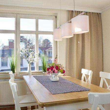 Strandnahe Fewo Mit 3 Schlafzimmern Und Balkon, Villa Vergissmeinnicht 02, Binz Exterior foto